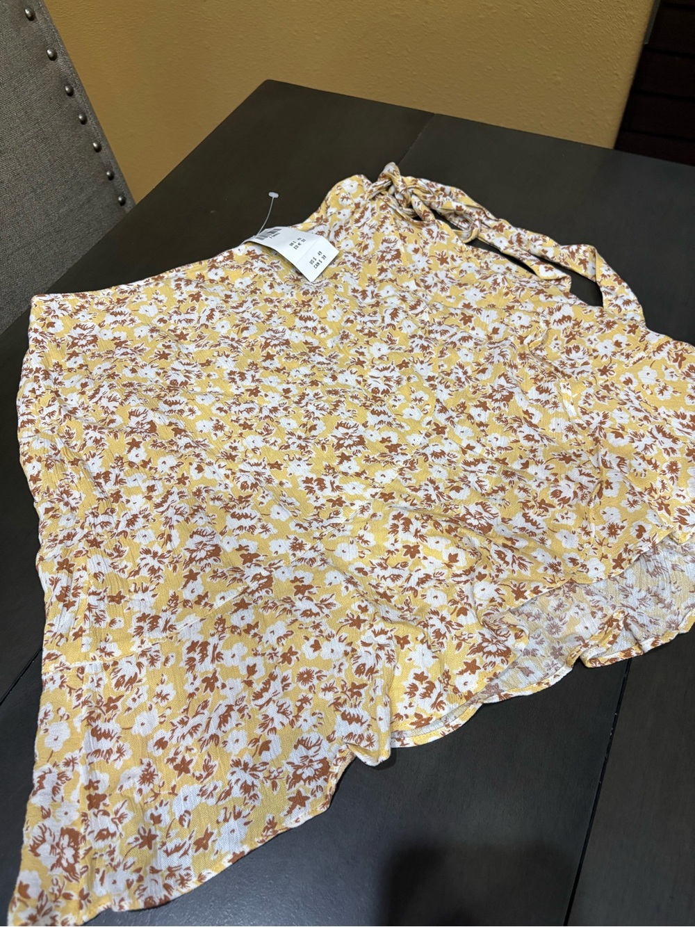 Abercrombie  Yellow lined Floral miniskirt